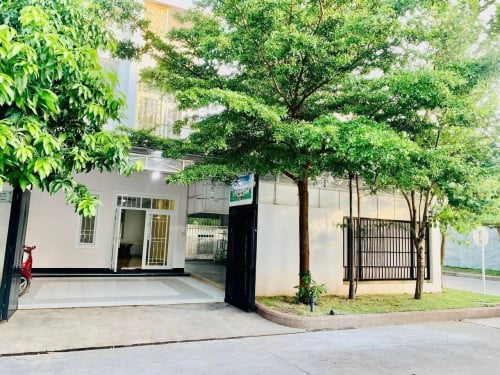 Spacious Corner Link House for Sale in Chroy Chongva Area, 6A
