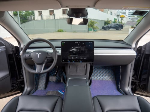Tesla Model Y 2024 Long Range 530km ស្លាកលេខ តម្លៃ $42000 ចចារ