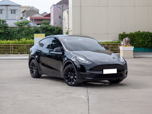 Tesla Model Y 2024 Long Range 530km ស្លាកលេខ តម្លៃ $42000 ចចារ