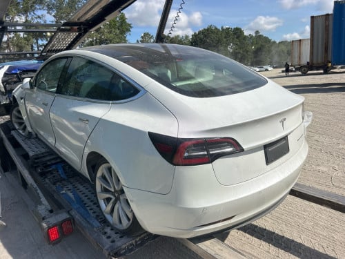 Tesla model3 Long Rang 518km