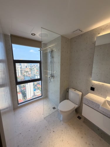 Three-bedroom luxury apartment
