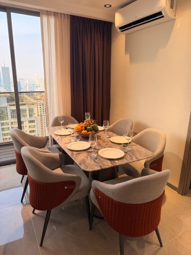 Three-bedroom luxury apartment