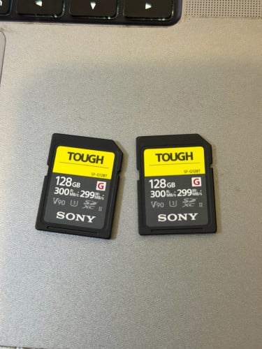 Tough sd card នៅស្អាតដូចថ្មី 1=130$