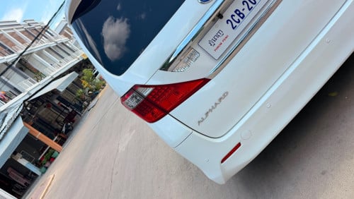 Toyota alphard 011 V4 p1