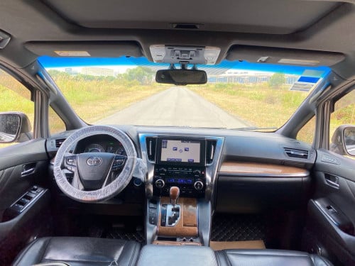 Toyota Alphard 016 Up 022