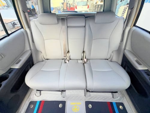 Toyota Highlander 2006 ម៉ាស៊ីន៤​ ប៉ុងមួយ​ ឡានស្អាត​