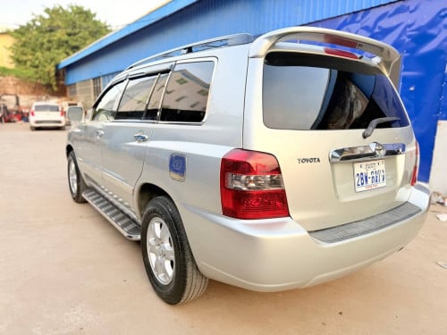 Toyota Highlander 2006 ម៉ាស៊ីន៤​ ប៉ុងមួយ​ ឡានស្អាត​