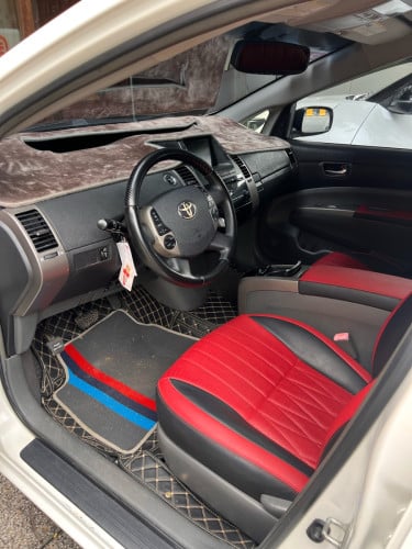 TOYOTA PRIUS 2006. Full. Up. Turning