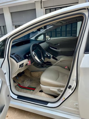 Toyota Prius 2010 option 3 sorta