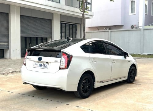 Toyota Prius 2010 option 3 sorta