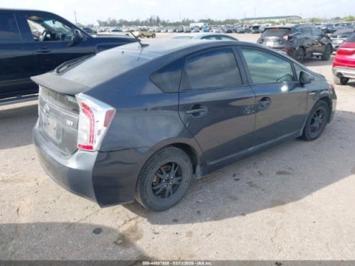 Toyota Prius 2012 option 3