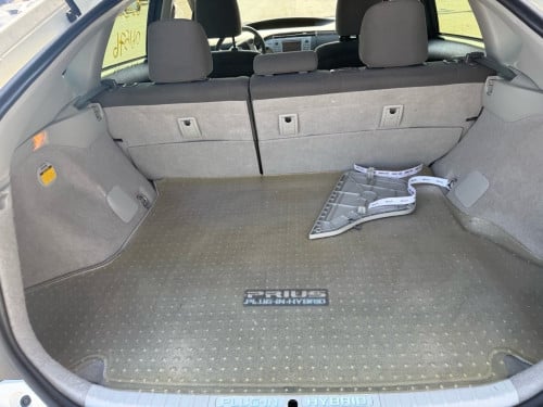 Toyota Prius 2014 plug in ឃ្មុំស៊ីន