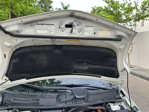 Toyota Prius full option សេរីឆ្នាំ2006 ឡានអត់បុកអត់ច្រេះធានាឡានស្អាតម្ចាស់ដេីមផ្ទាល់ ថ្មី ម៉ាញ៉ែMc