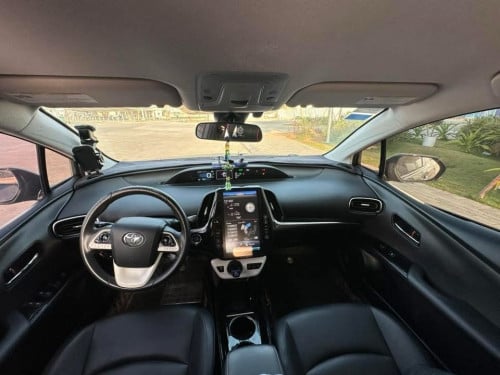 Toyota Prius prime Advance 2017 ឡានថ្មីណាស់ តំលៃល្អ
