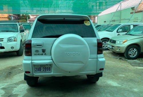 Toyota Rav4L ឆ្នាំ 2002 ប៉ុង1 បេីកតំបូល សកាំម៉ៃ
