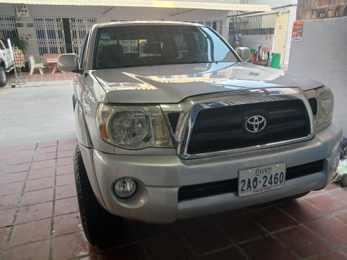 Toyota Tacoma 05 ប៉ុង1 ឡានស្អាត