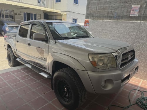 Toyota Tacoma 05 ប៉ុង1 ឡានស្អាត