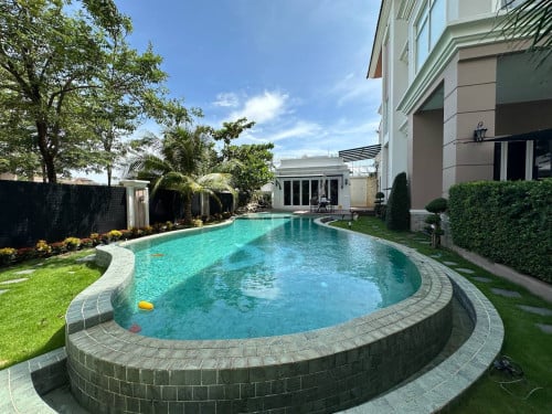 Villa for RENT! โข Location: Borey PH Boueng Snor.