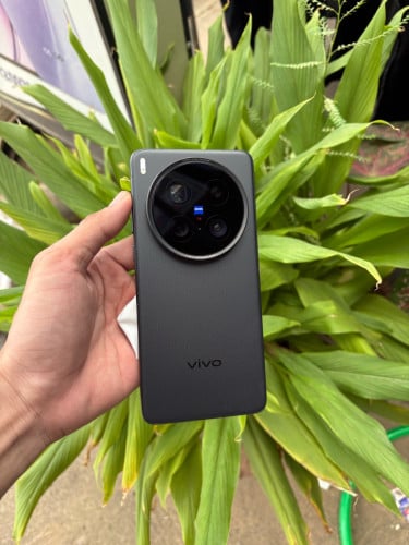 Vivo X200ultra 16+16 512G CH 760$