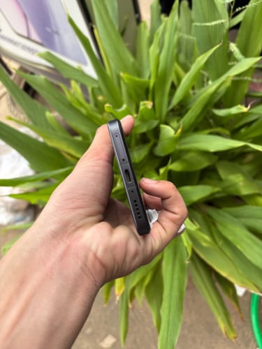 Vivo X200ultra 16+16 512G CH 729$