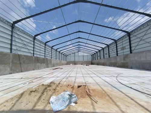Warehouse 2070m2 at Sensok for rent
