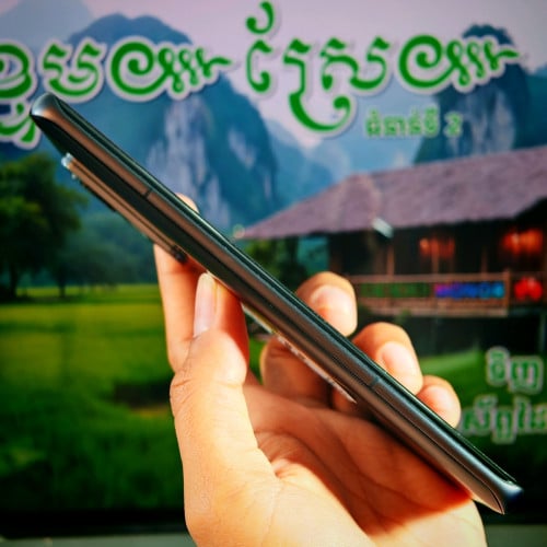 Xaiomi 12 5G (Global) 99%(វ៉ៃដូរបាន)មានធានាច្បាស់លាស់ត្រឹមត្រូវ