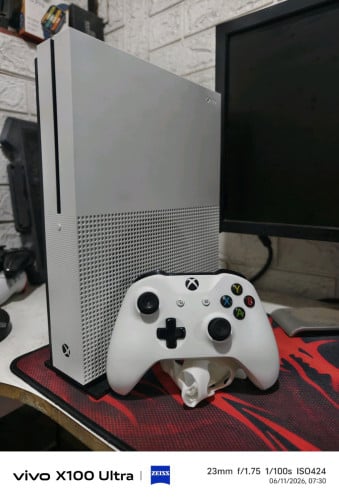 Xbox one S 1T 99.99%