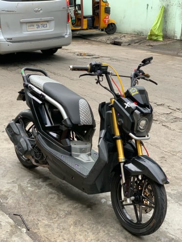 Zoomer-x 2016