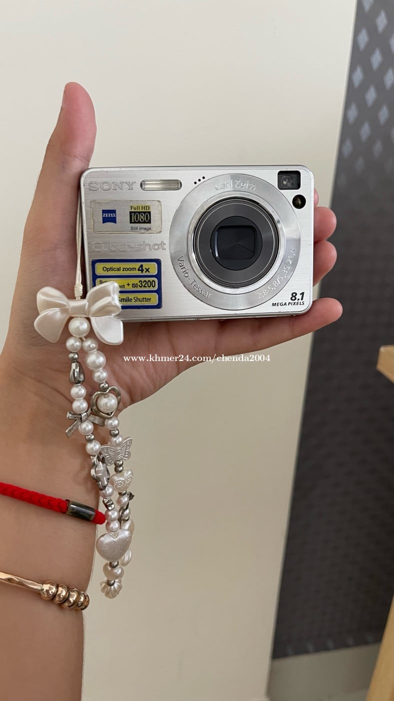 Sony Cybershot W12