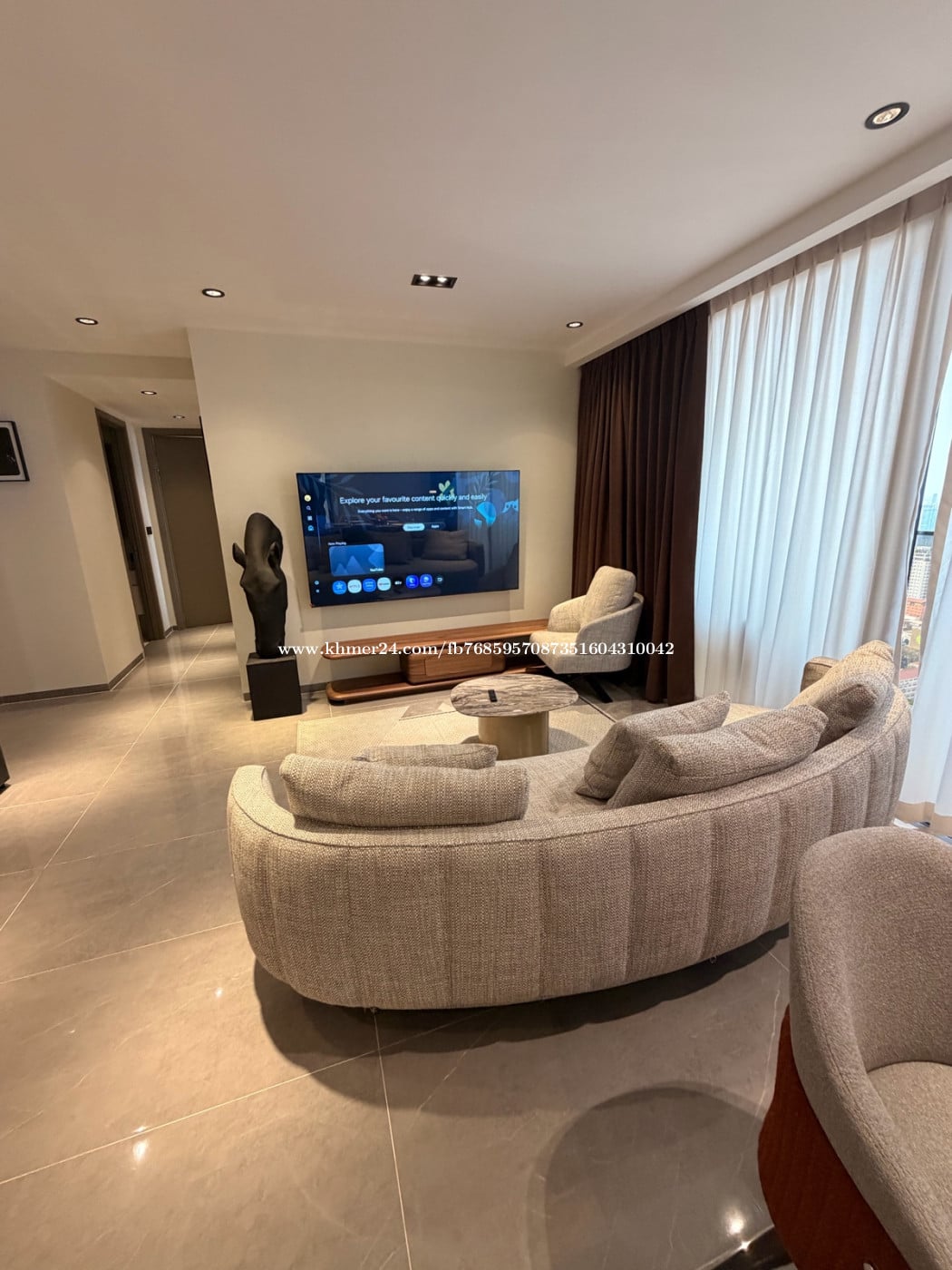 Three-bedroom luxury apartment