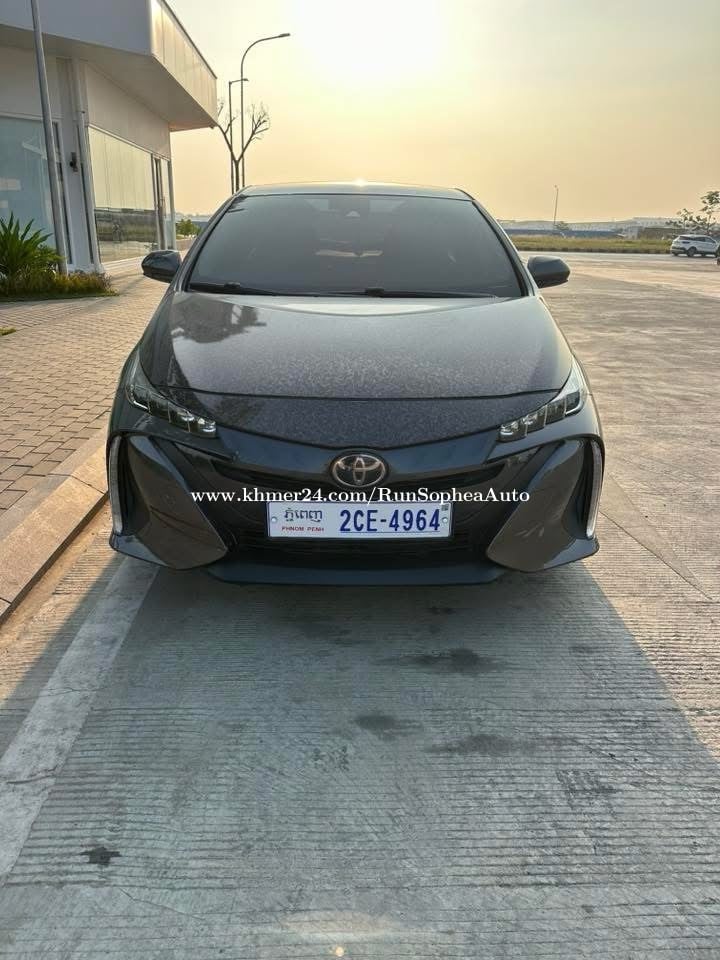Toyota Prius prime Advance 2017 ឡានថ្មីណាស់ តំលៃល្អ
