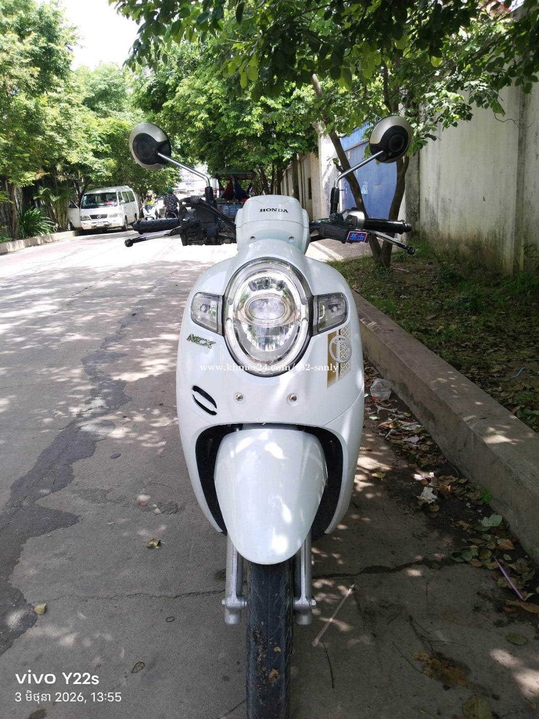 លក់018