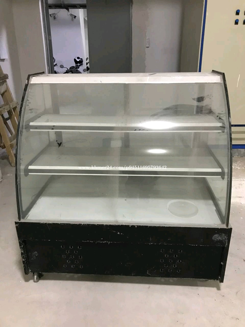 ទូរនំខេក មួយទឹក នៅស្អាត80% លក់ 150$ ចរចារបានតិចតួច