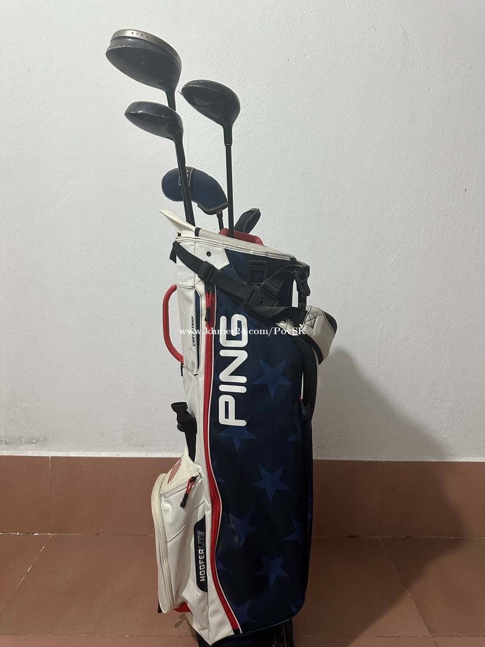 ចង់លក់ប្រដាប់វ៉ៃGolfមួយឈុតមានរូចក្នុងរូប កាបូបមួយនឹងជើងទប់កាបូប នឹង ផ្លែវ៉ៃតូចធំ5ដើម