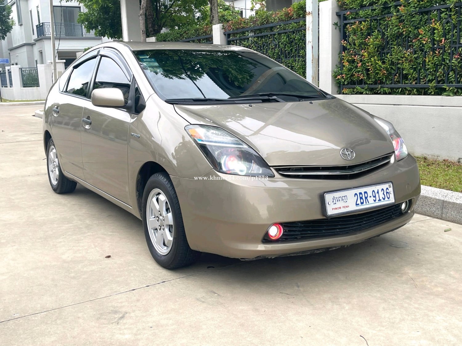 ខ្ចីណាស់! ផែនកម្រ! Prius 08 ពាក់កណ្តាលហ្វ៊ូល ក្នុងលឿង
