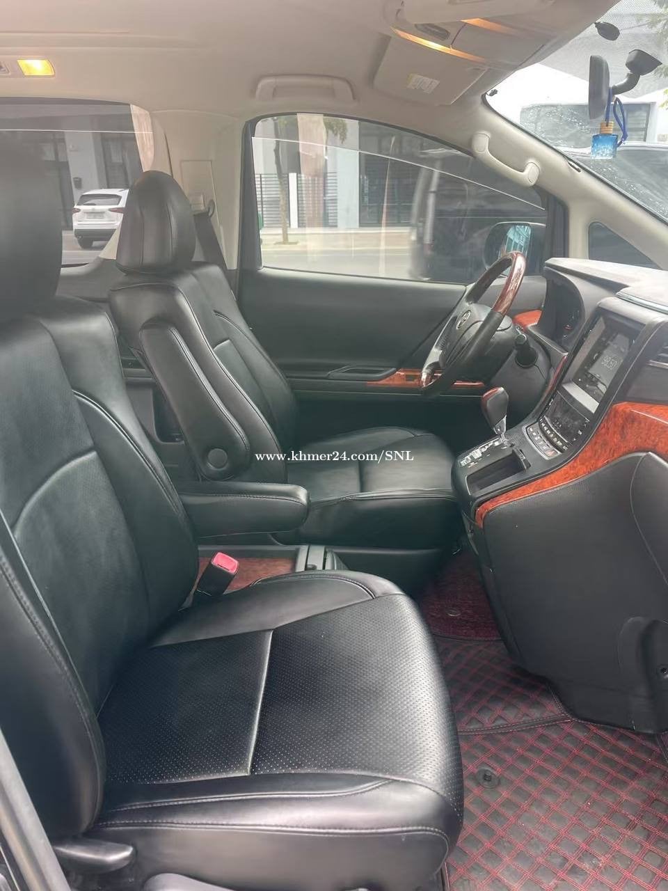 Alphard 012 កៅអ្វីVIP