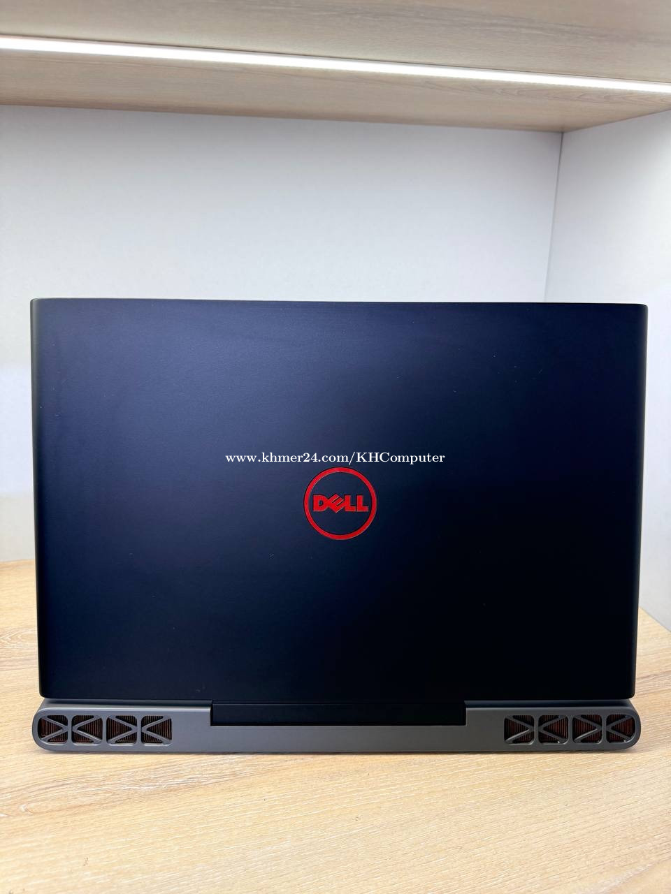 Dell Inspiron 15 7000/i5-7th/16GB/128GB+640GB/1050ti(4G)/15.6”(FHD)