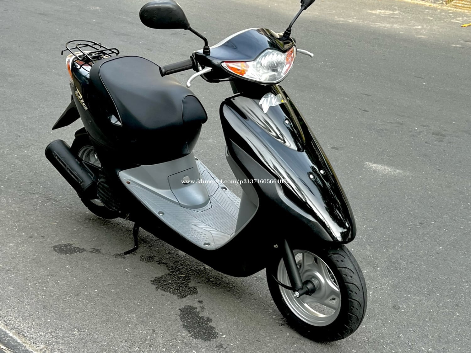 Honda Dio 50cc ប្រើសាំងសុទ្ធ ប្រាំងប៉ូម មានប្រពន្ធ័ ឈប់រលត់ ម៉ូតូស្អាត សុំនុំសុីន ក្រដាស់ពន្ធ