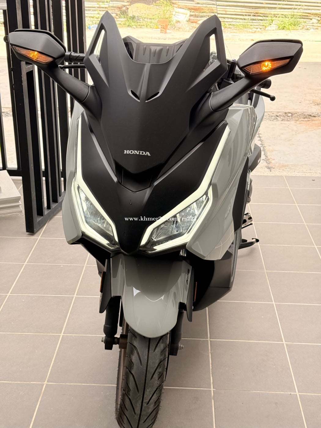 Honda Forza 350 2025 TFT screen
