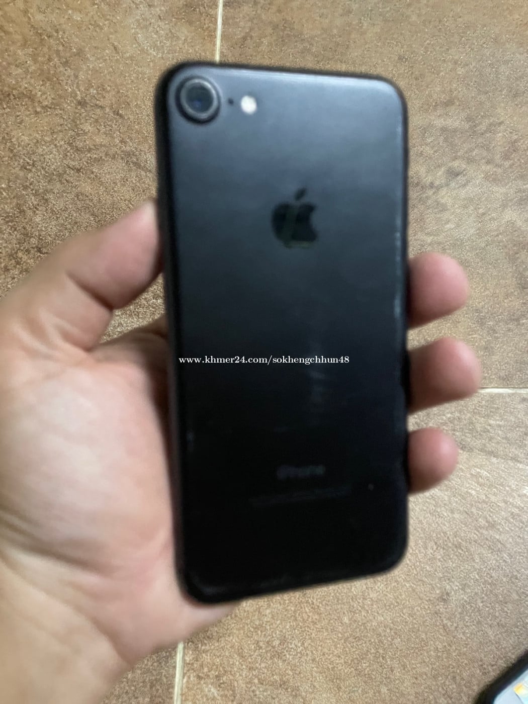 IPHONE 7G 32gb លក់ដូចក្នុងរូប