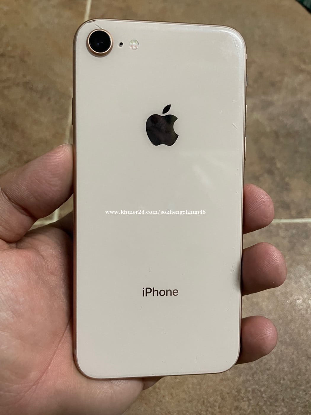 iPhone 8G 64GB លក់តែអញ្ជឹង