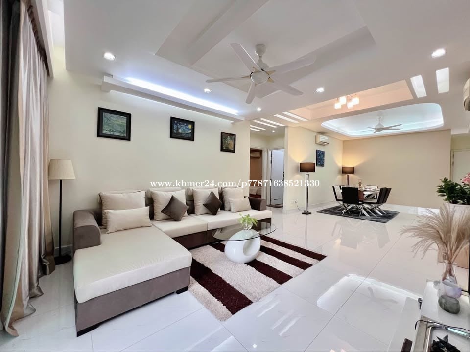 LUXURIOUS THREE BEDROOM FOR RENT-BKK1๐