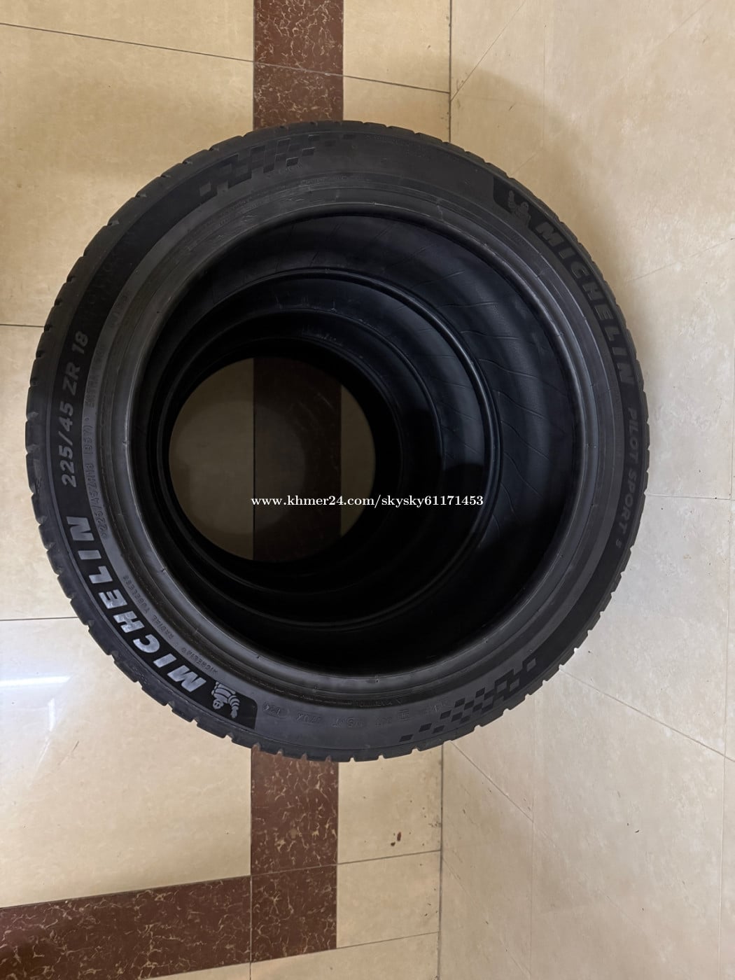 Michelin Pilot 5 225/45R18 Y1824 99%