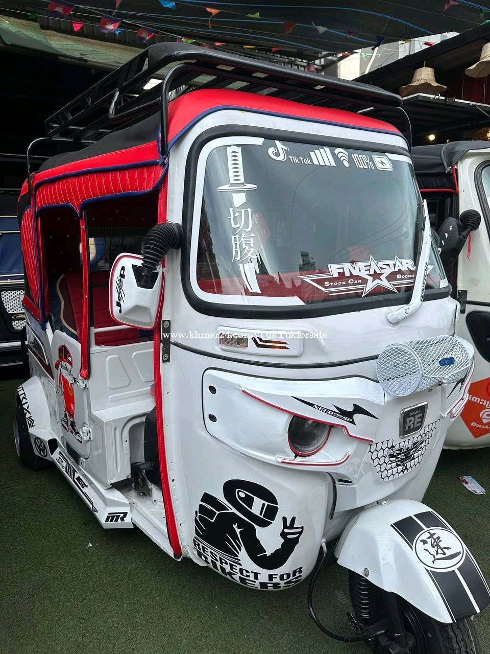 Re bajaj2022លក់