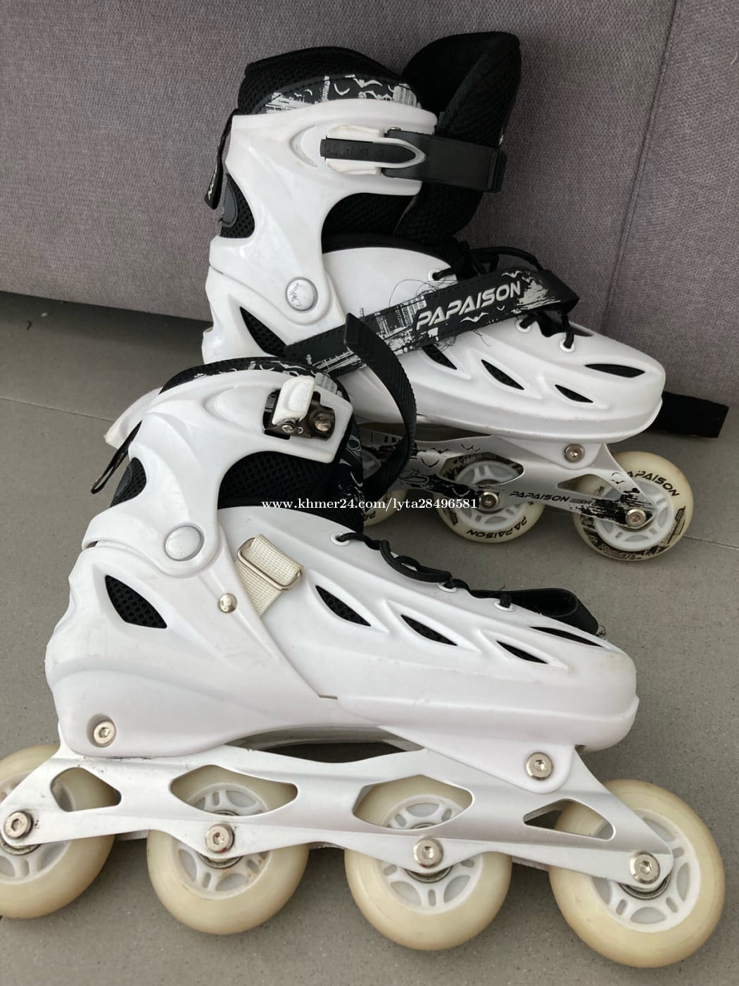 Resell ស្បែកជើងស្គី កង់មានភ្លើងនៅfull set