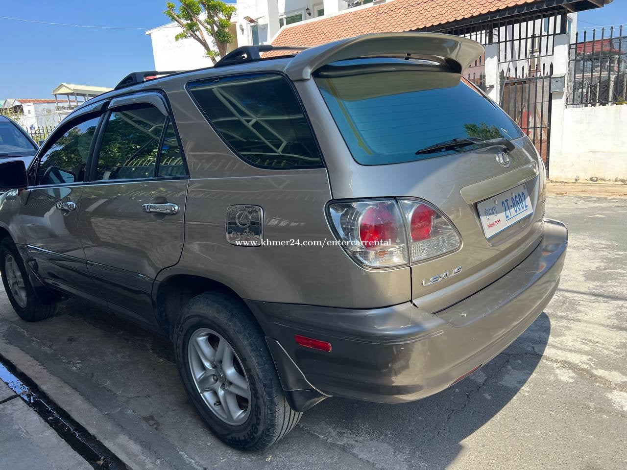 RX 300 2002 For Rent /出租