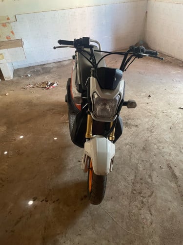 ម៉ូតូលក់