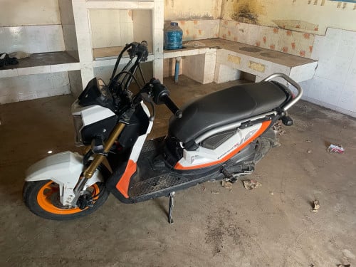 ម៉ូតូលក់