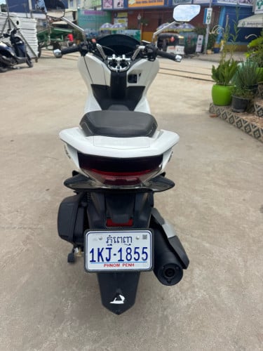 សួរស្តី