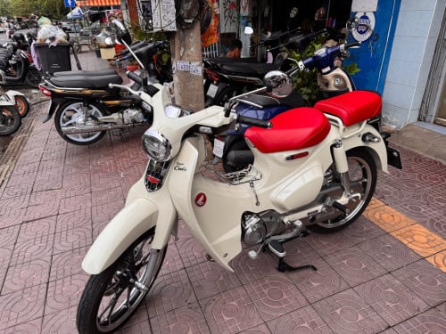 ស្លាកលេខ កម៉ង់ពិសេស